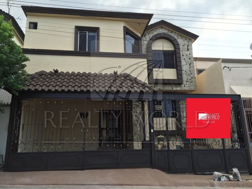 Casa en Renta en Cumbres 6to Sector 